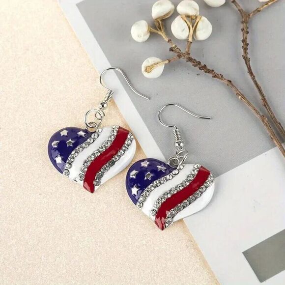 USA US American Flag Patriotic Heart Drop Dangle Hook Earrings Jewelry. - Picture 2 of 4